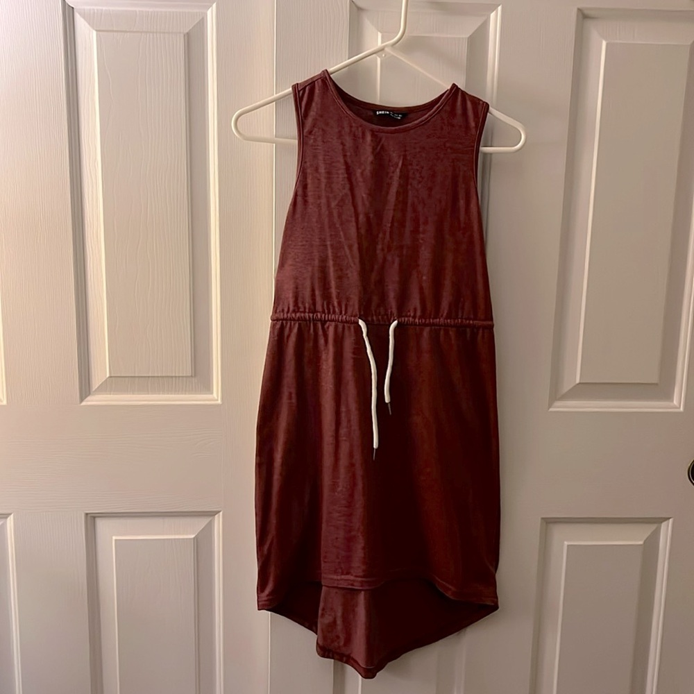 Gently worn // shein casual tie-waist dress // size small // burgundy